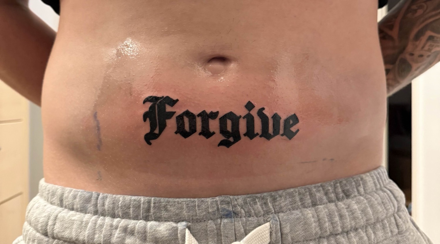 Schriftzug Forgive